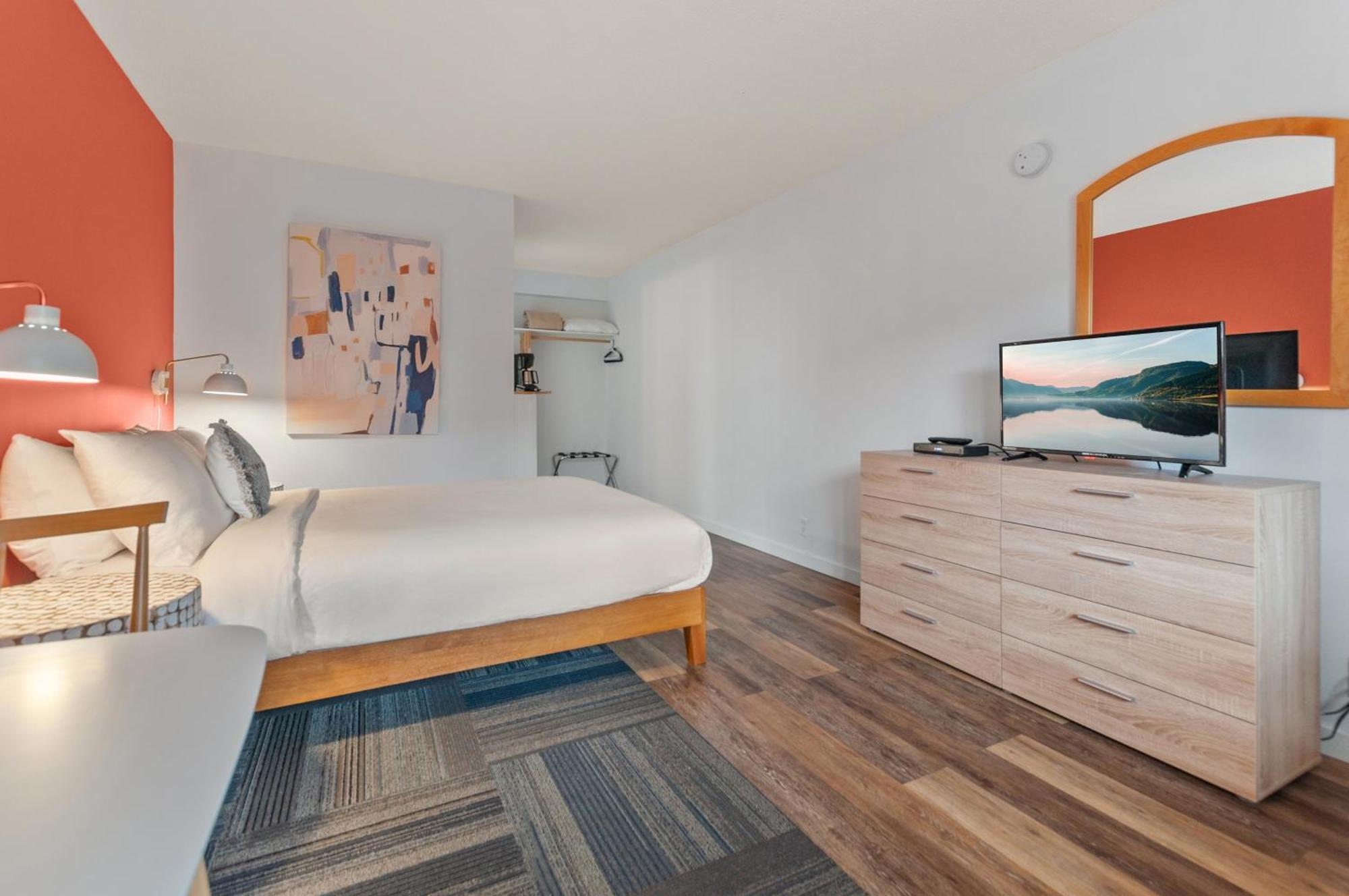 Okanagan Lakefront Resort 펜틱턴 외부 사진
