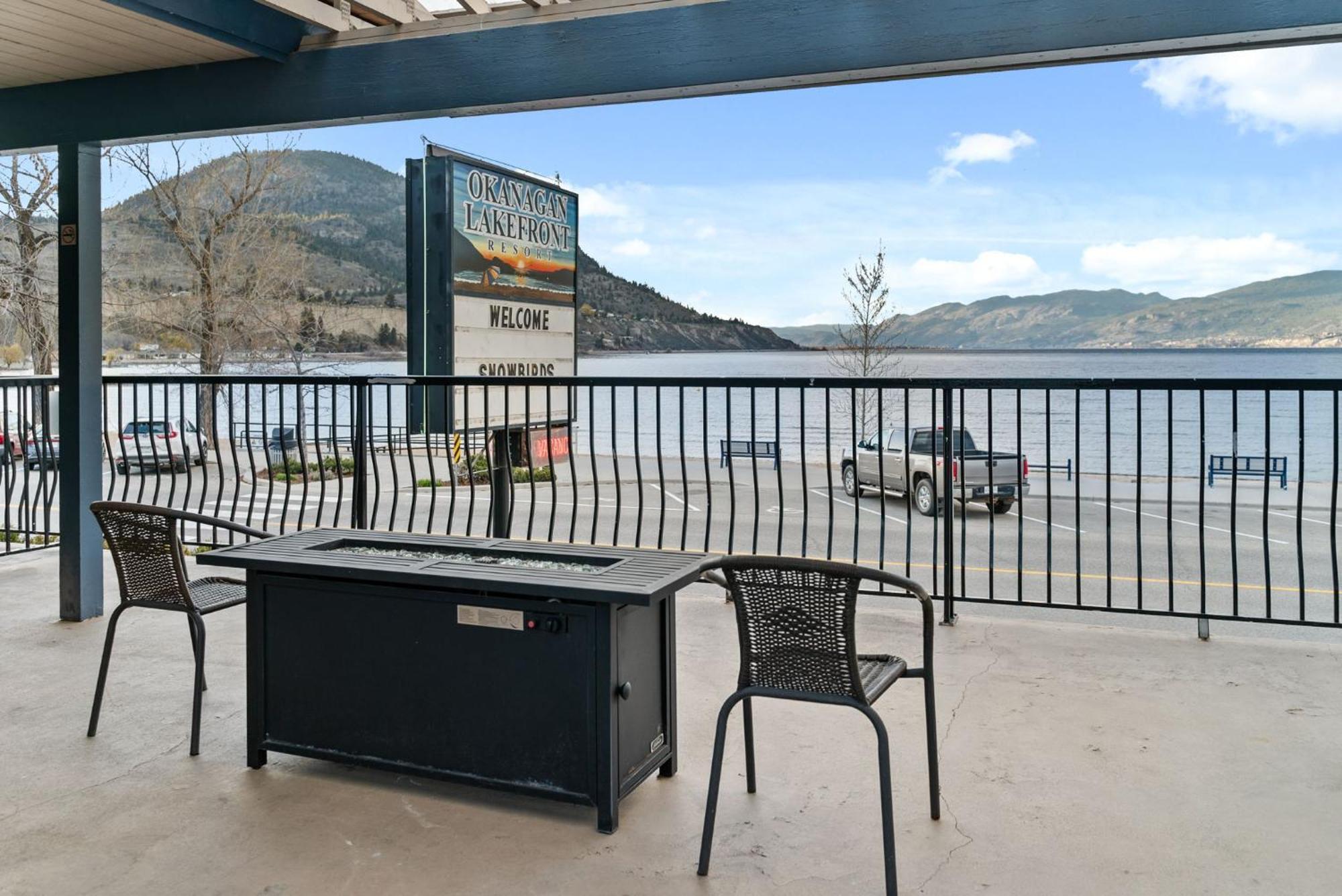Okanagan Lakefront Resort 펜틱턴 외부 사진