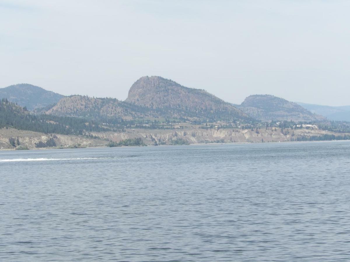 Okanagan Lakefront Resort 펜틱턴 외부 사진